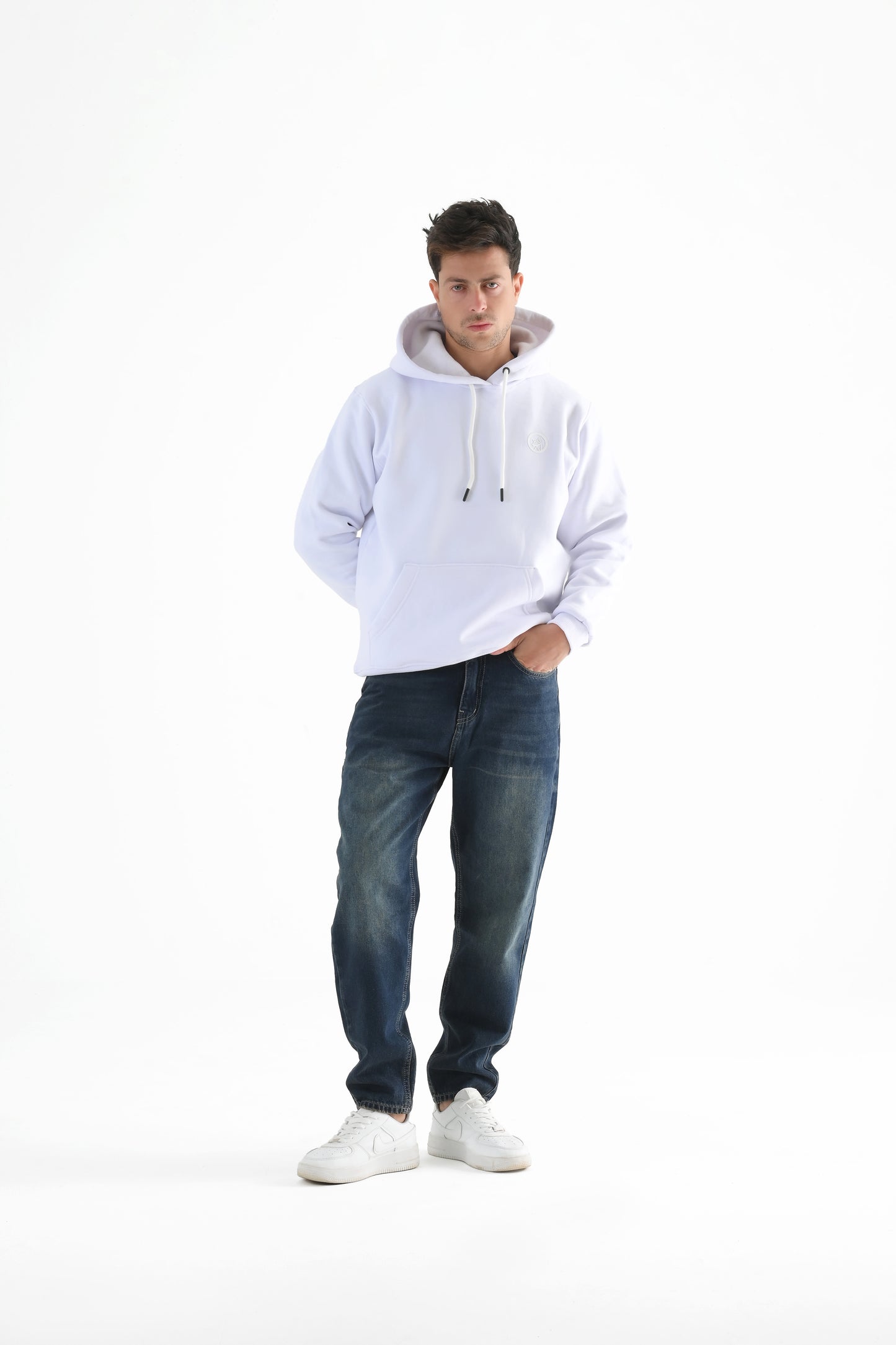 بنطلون ريلاكسيد كحلي داكن بلمسات من اللون الأحمر P-R-C3